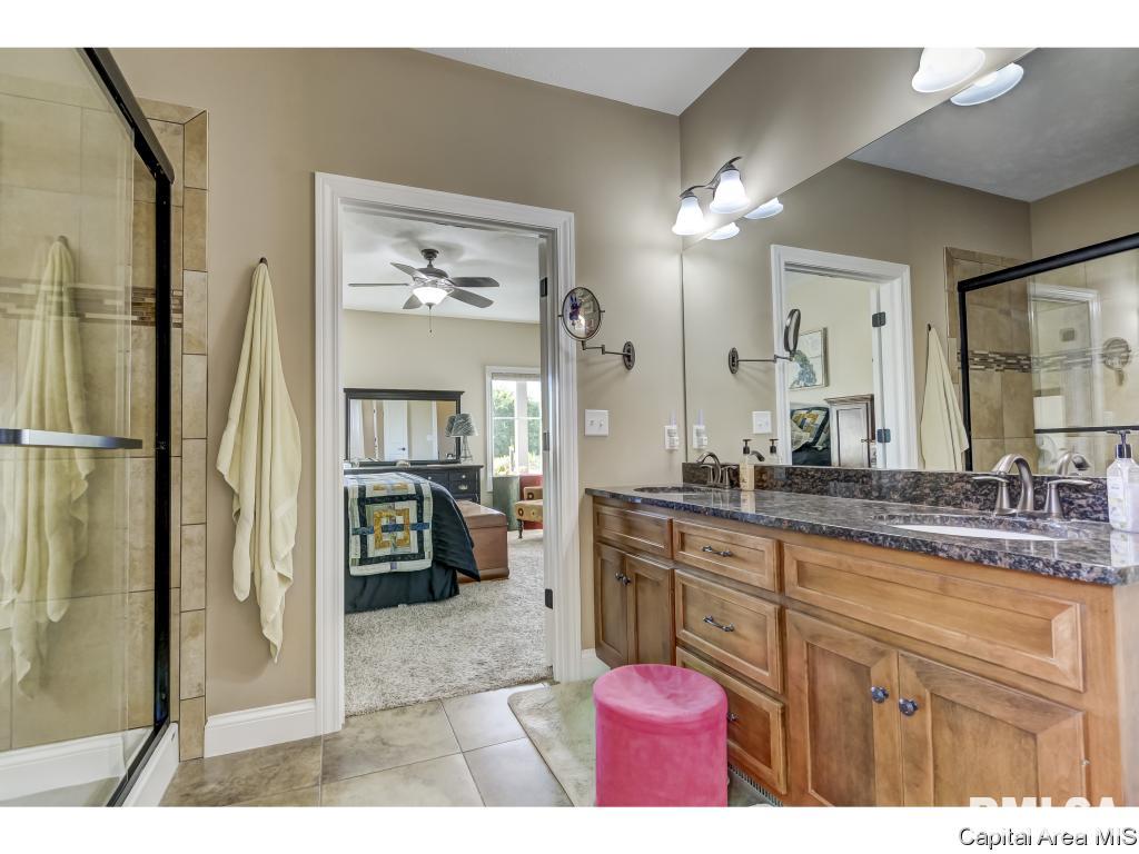 5600 Legacy Lane Springfield, IL 62711 - Photo 20 of 36 Gallery Image 20