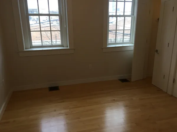 $4,950 | 72 Hamilton Street, Unit 4, Cambridge, MA 02139