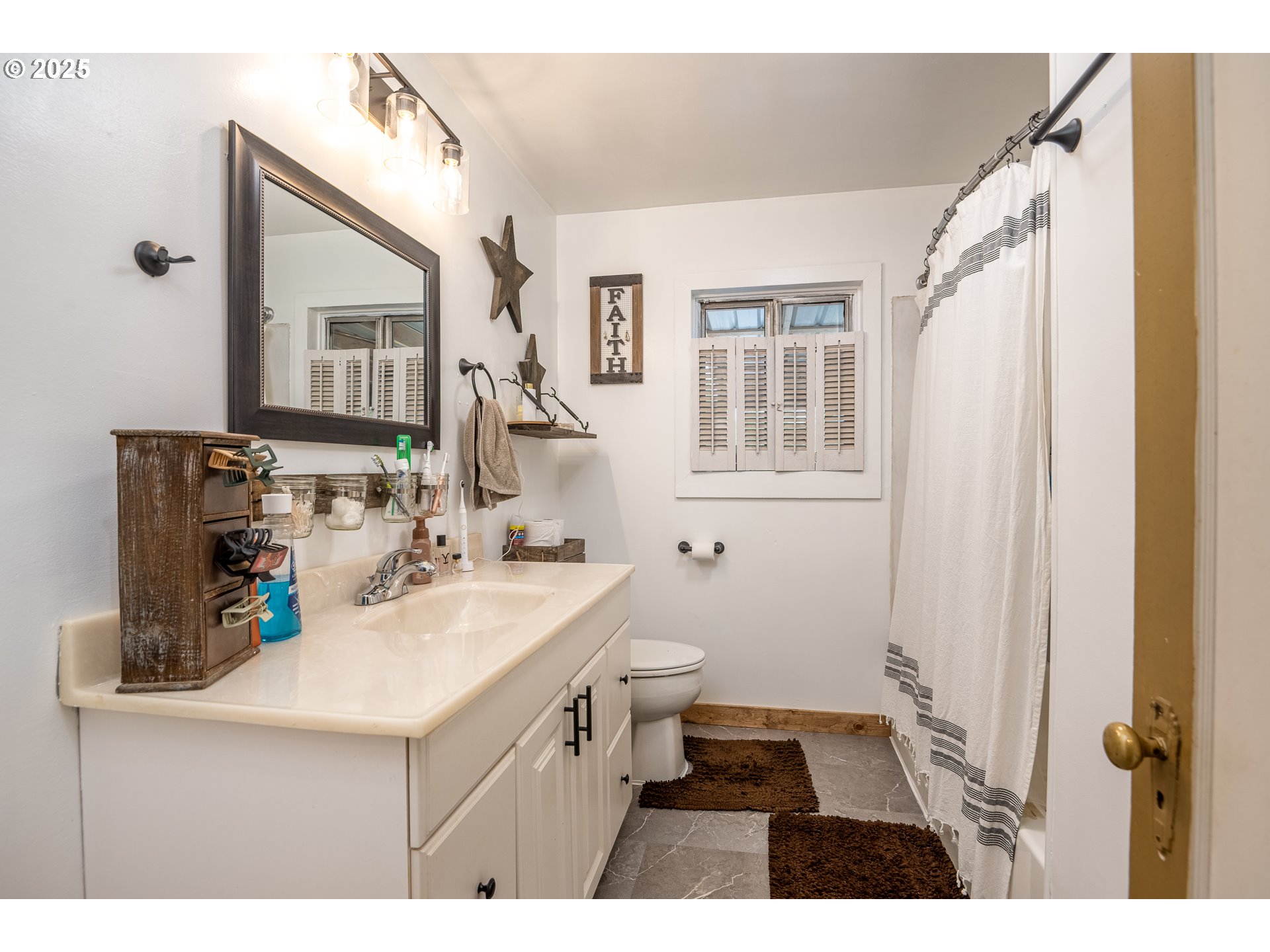 88183 Chestnut Street Mapleton, OR 97453 - Photo 11 of 23 Gallery Image 11