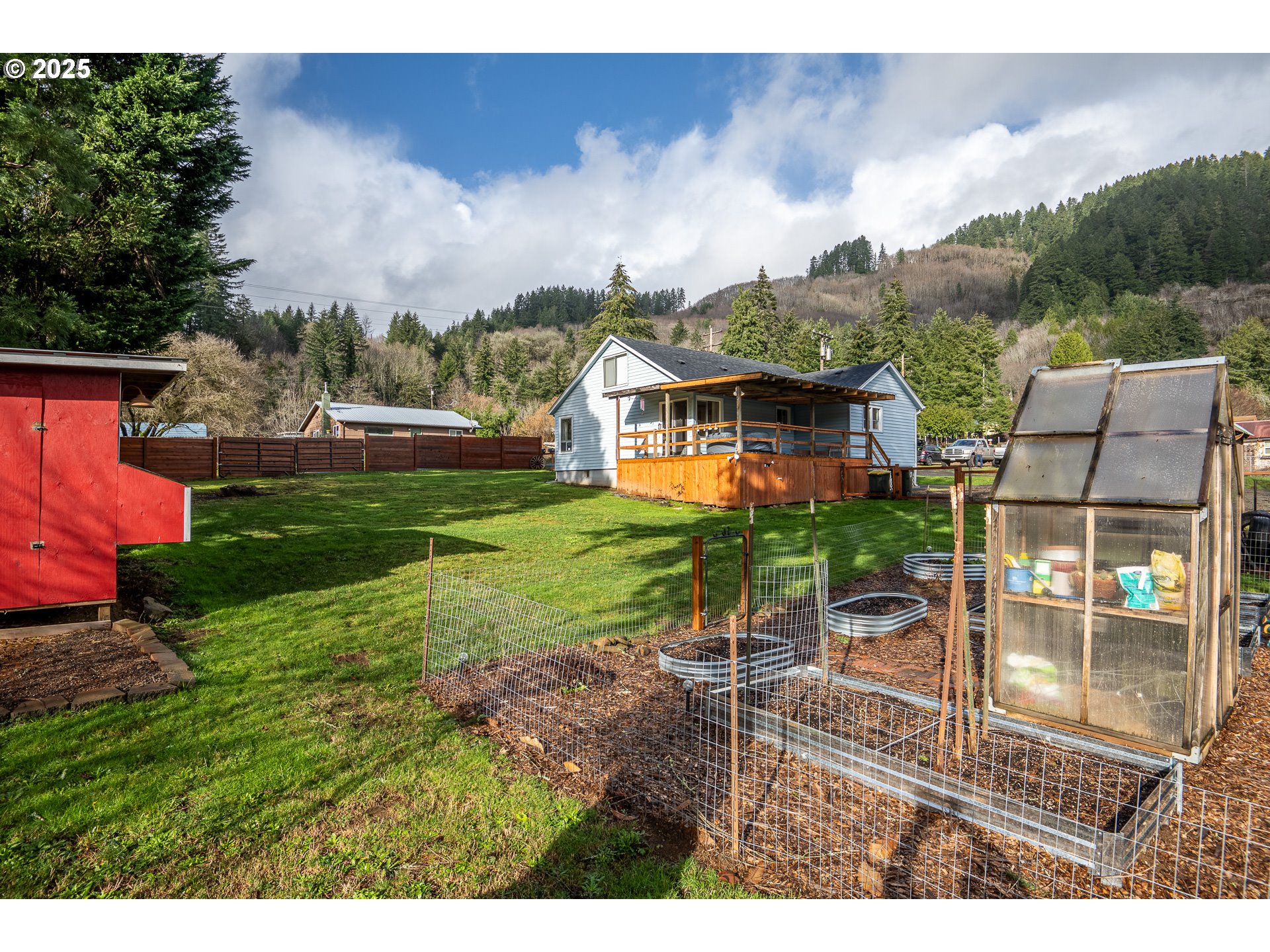 88183 Chestnut Street Mapleton, OR 97453 - Photo 18 of 23 Gallery Image 18
