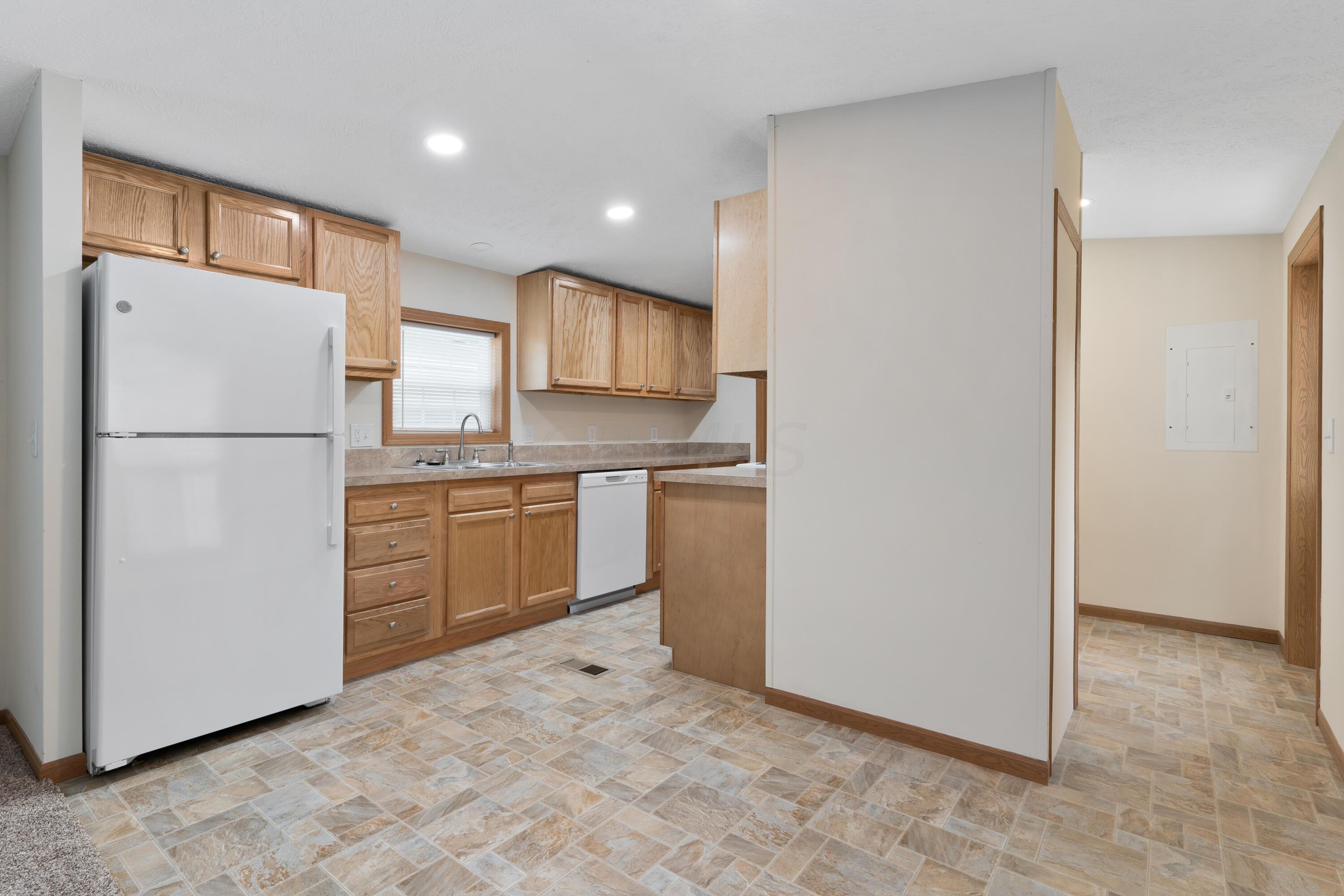 14 Spring Lake Court Delaware, OH 43015 - Photo 8 of 26 14 Spring Lake Ct_MLS_8