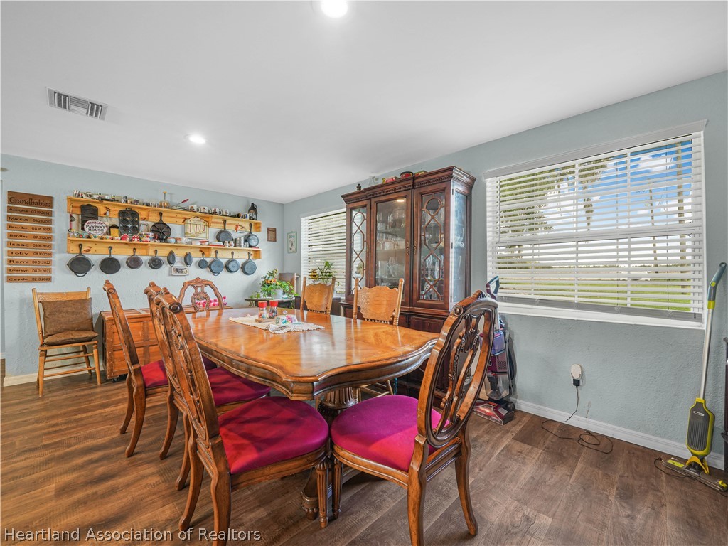 702 Lake Branch Road Bowling Green, FL 33834 - Photo 8 of 33