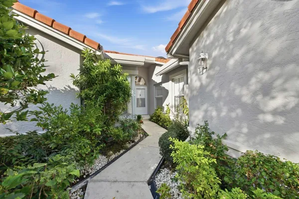 $428,500 | 7617 Island Breeze Terrace, Boynton Beach, FL 33437