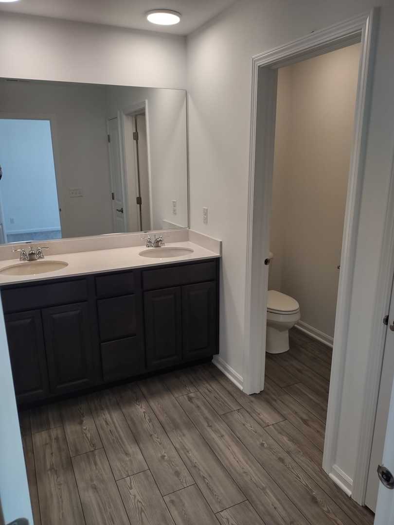 1039 Atterberg Road South Elgin, IL 60177 - Photo 2 of 15