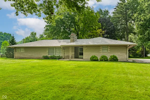 $1,800 | 8071 Allisonville Road, Indianapolis, IN 46250