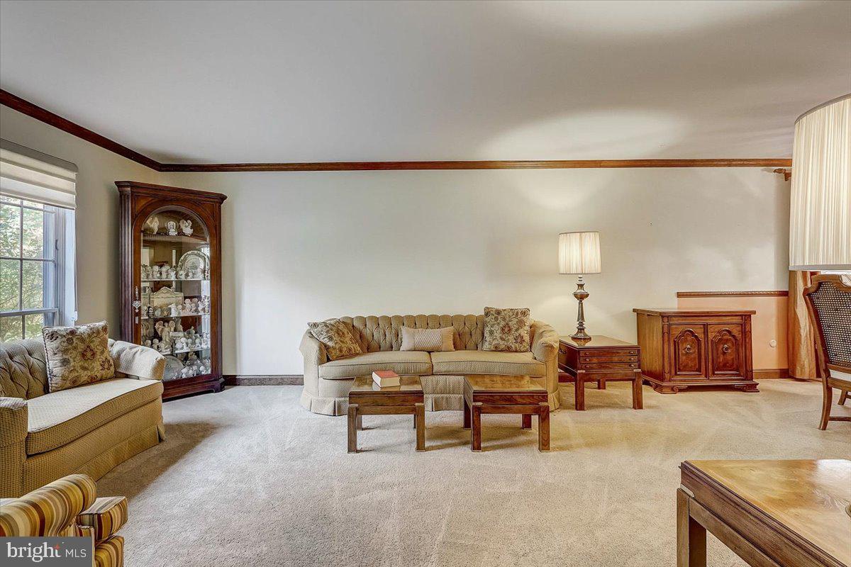 7807 Brookfield Road Cheltenham, PA 19012 - Photo 4 of 24 Living room