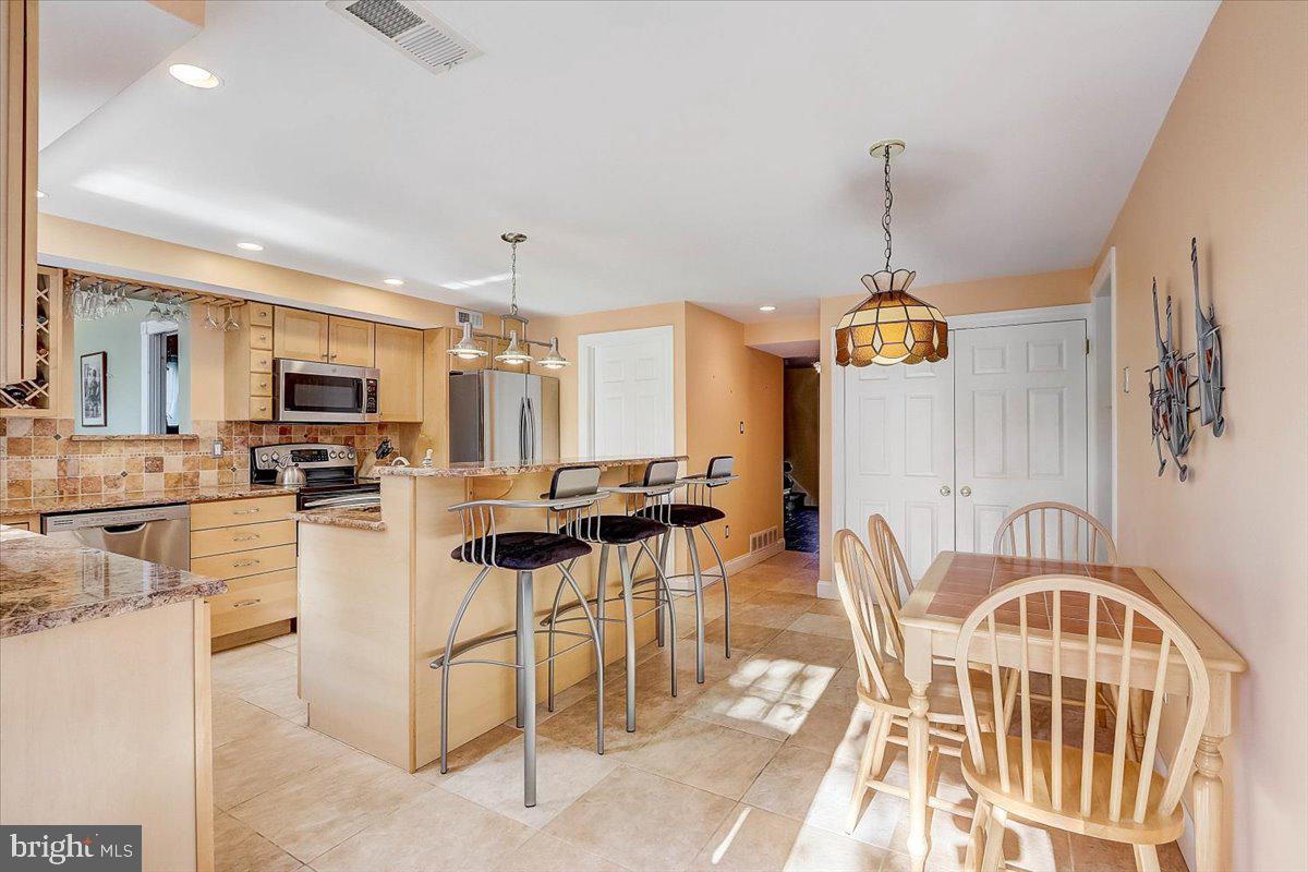 7807 Brookfield Road Cheltenham, PA 19012 - Photo 10 of 24 Kitchen pantry & washer /dryer