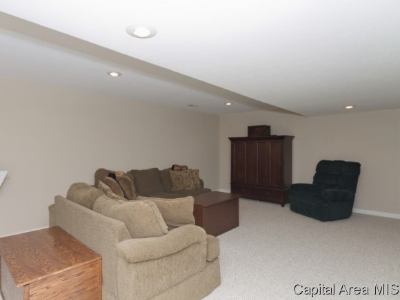 3913 Thackeray Drive Springfield, IL 62711 - Photo 16 of 20