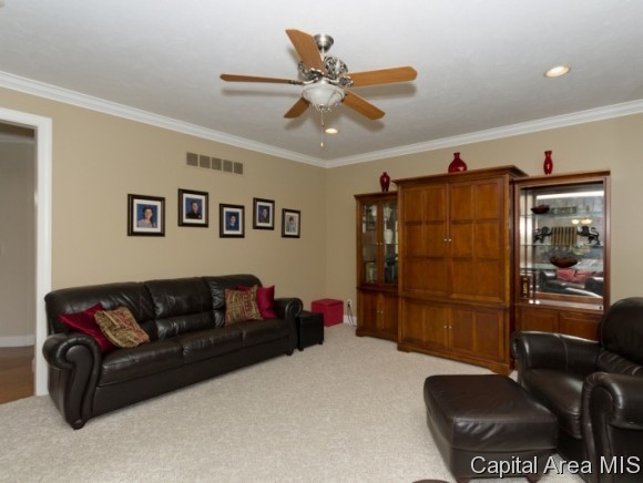 3913 Thackeray Drive Springfield, IL 62711 - Photo 4 of 20