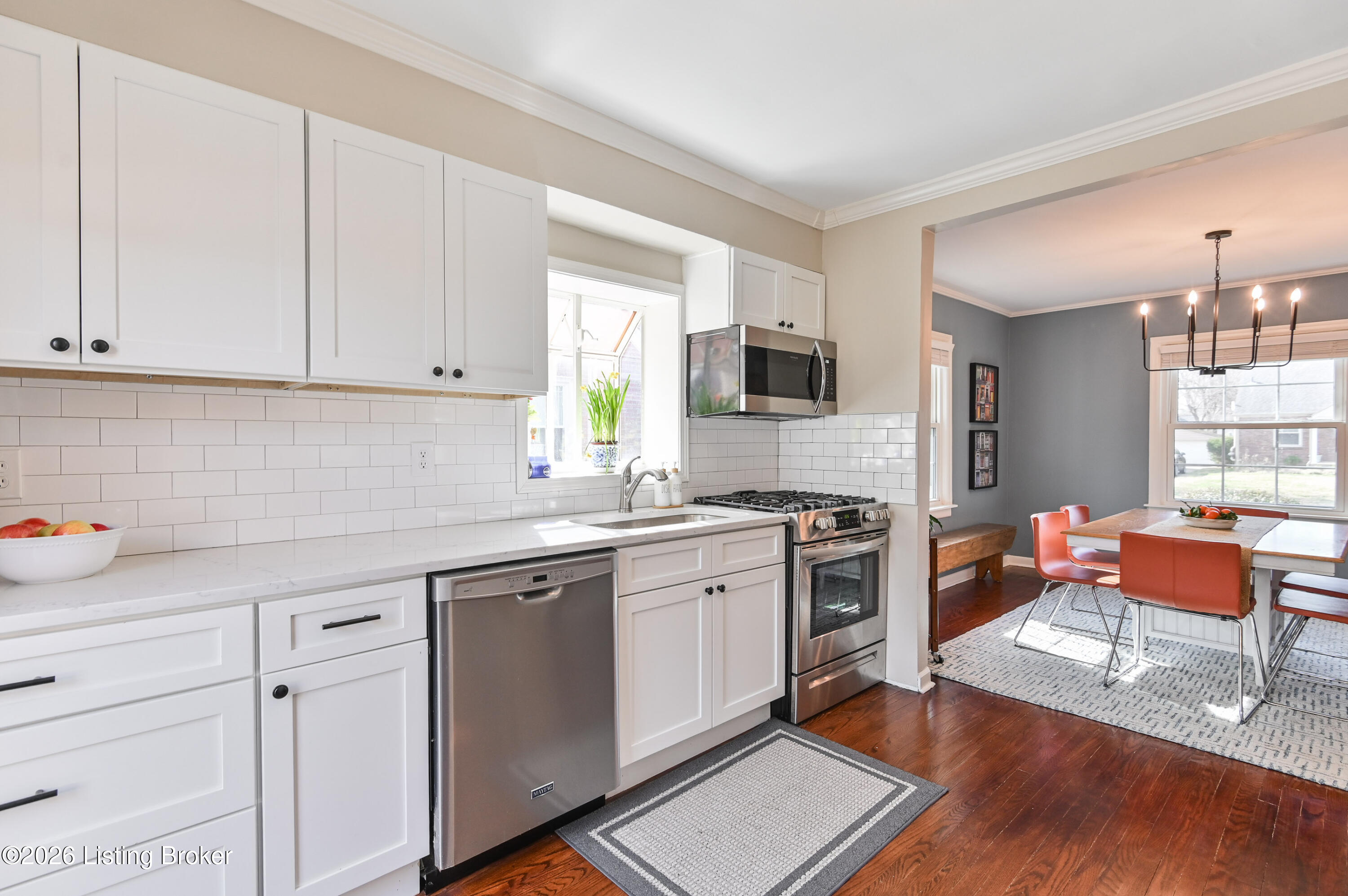 211 Merriman Road Louisville, KY 40207 - Photo 18 of 56 24 20260301-5385