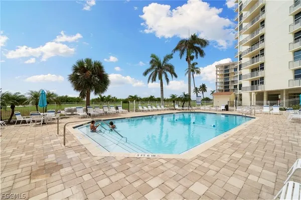 $1,800 | 7330 Estero Boulevard, Unit 301, Fort Myers Beach, FL 33931