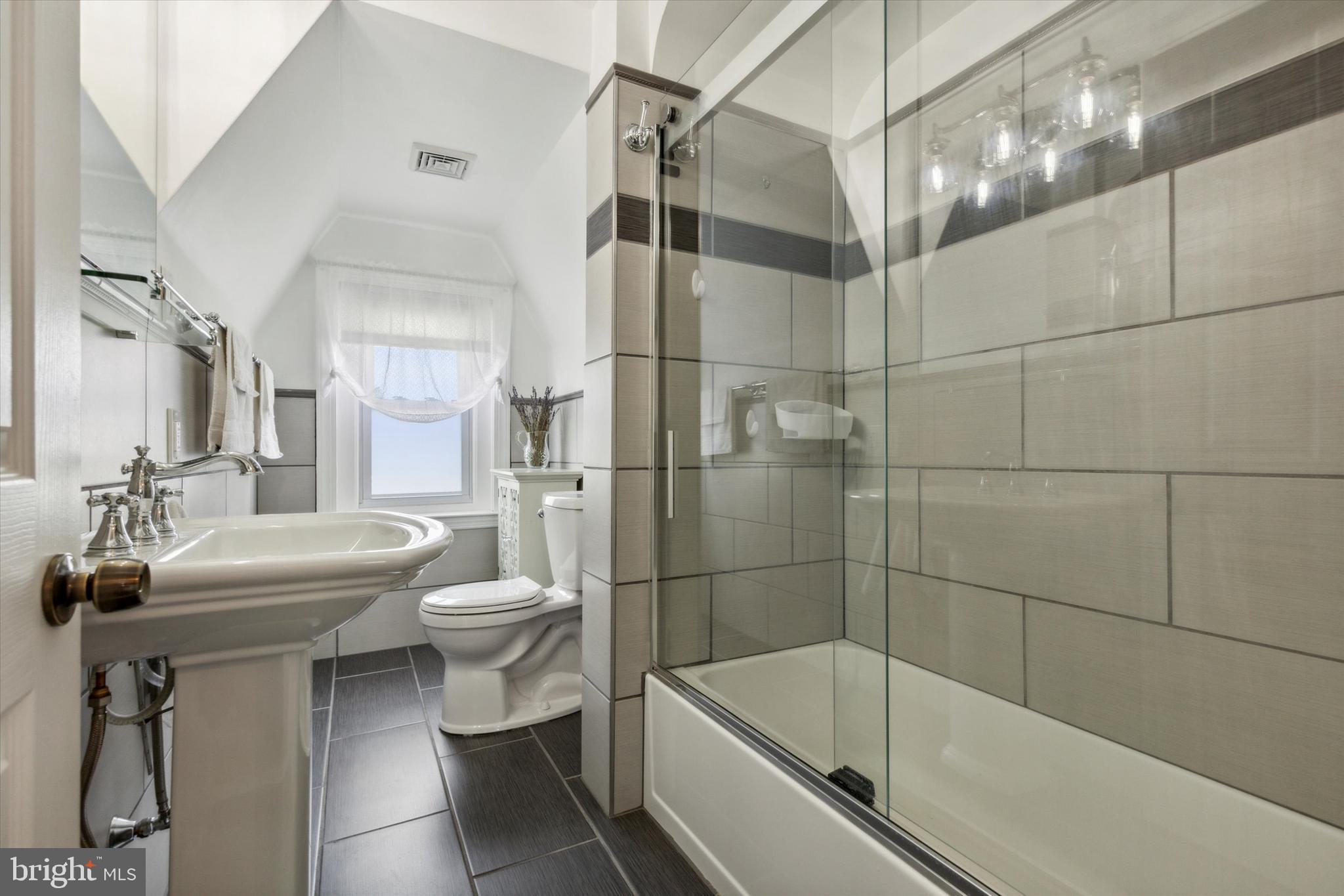 1398 Welsh Road Lansdale, PA 19446 - Photo 16 of 41 First Floor Full Bathroom.
