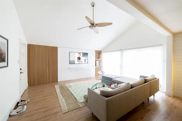 $2,250 | 14110 Greenway Drive, Sugar Land, TX 77498