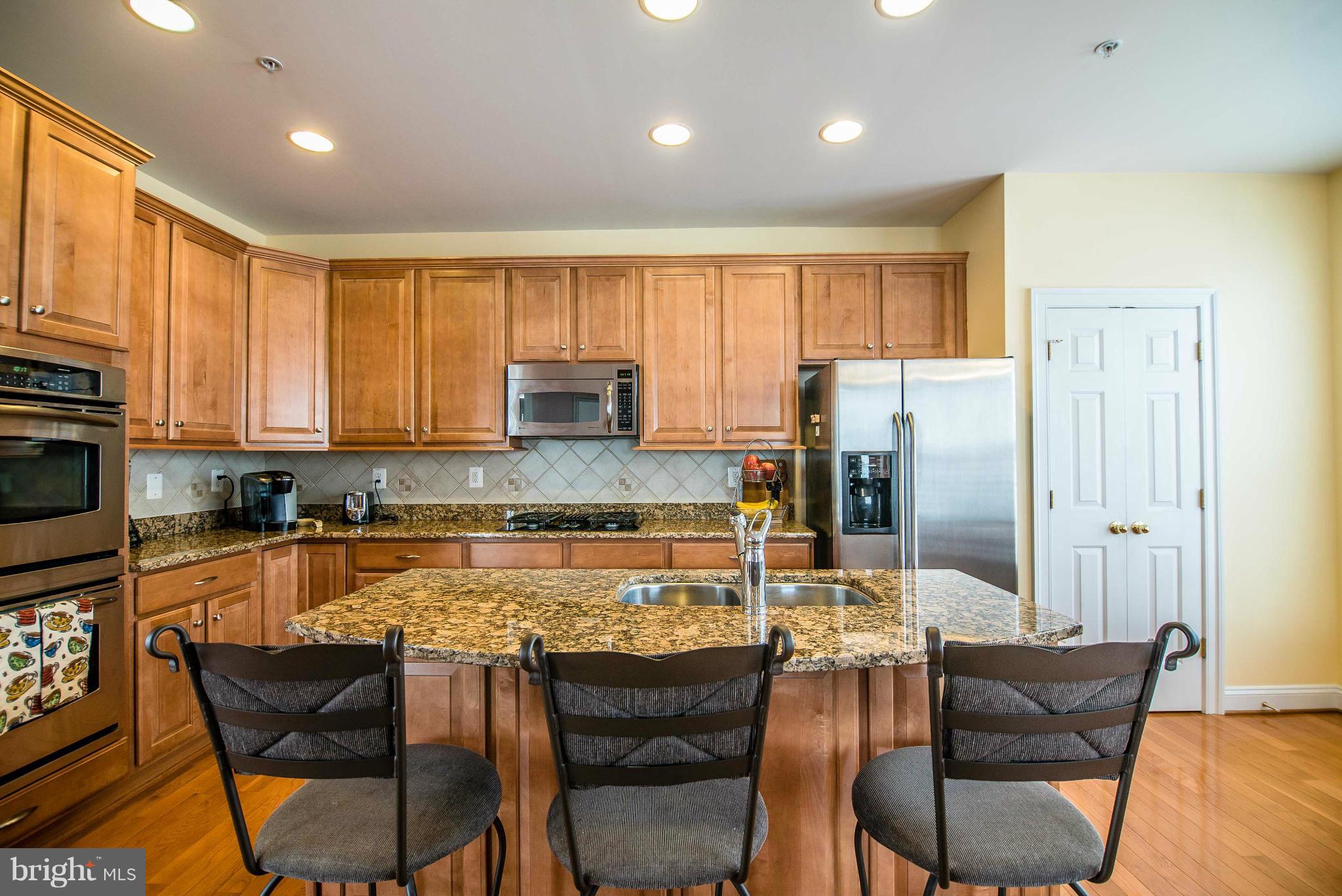12238 Cypress Spring Road Clarksburg, MD 20871 - Photo 6 of 29 Kitchen