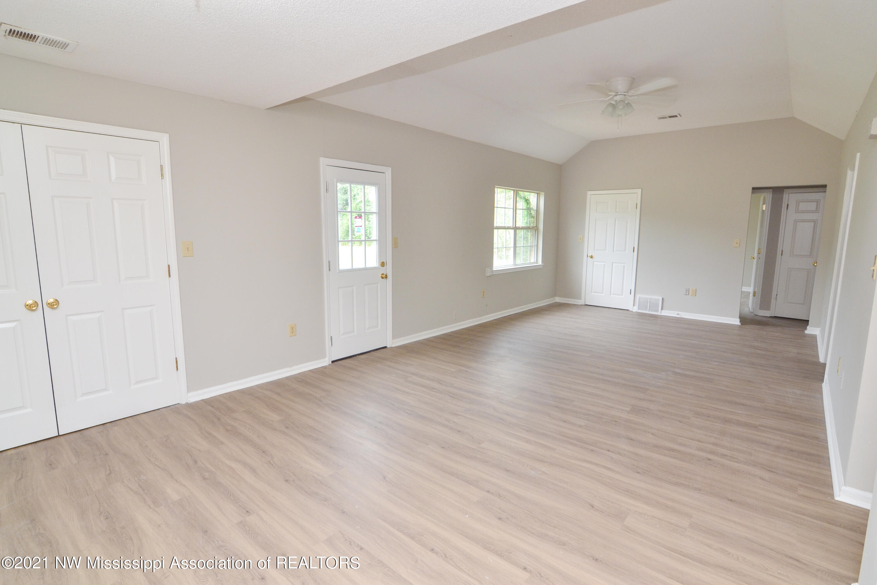 2029 Moore Road Red Banks, MS 38661 - Photo 3 of 11 Great Room