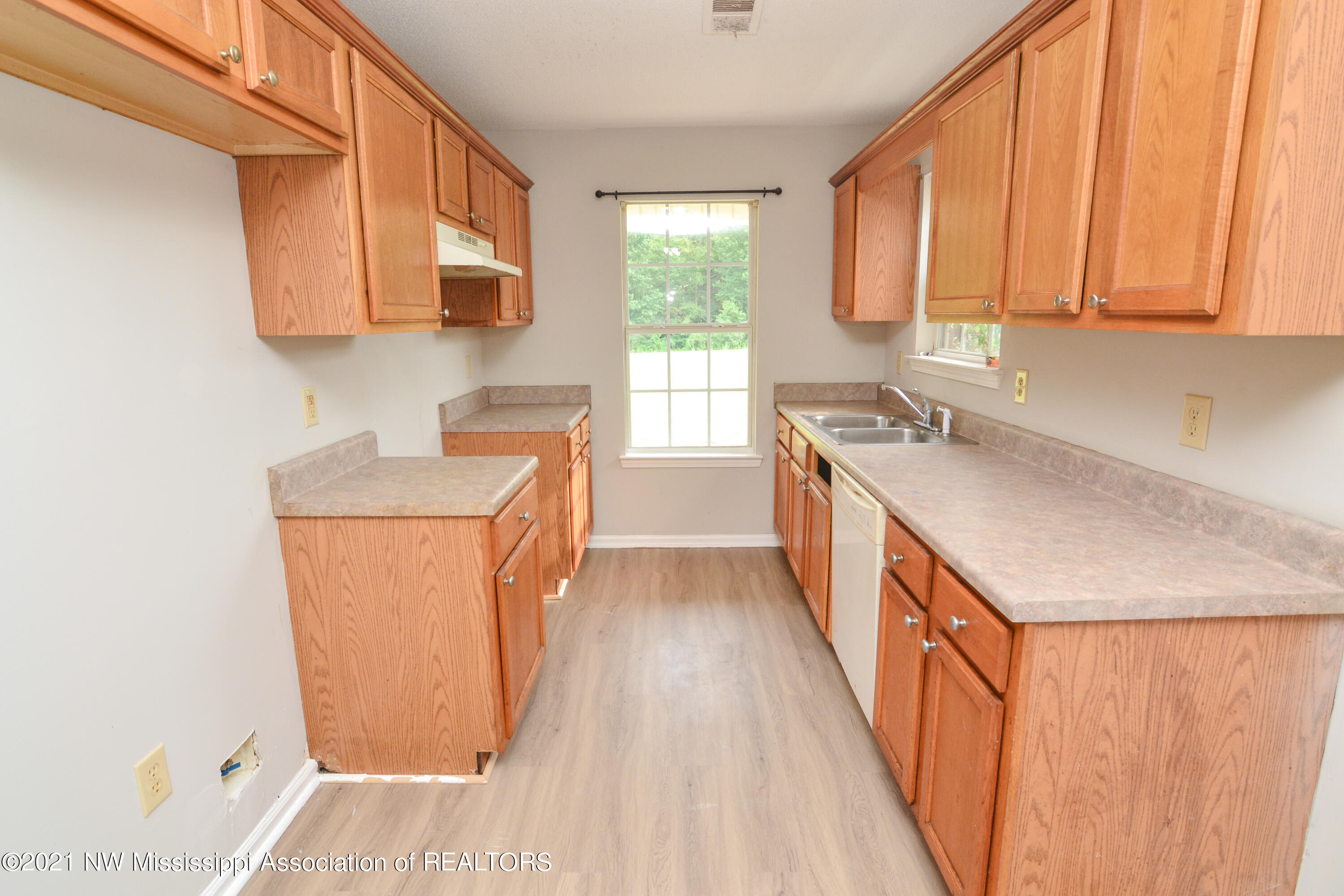 2029 Moore Road Red Banks, MS 38661 - Photo 5 of 11 Kitchen