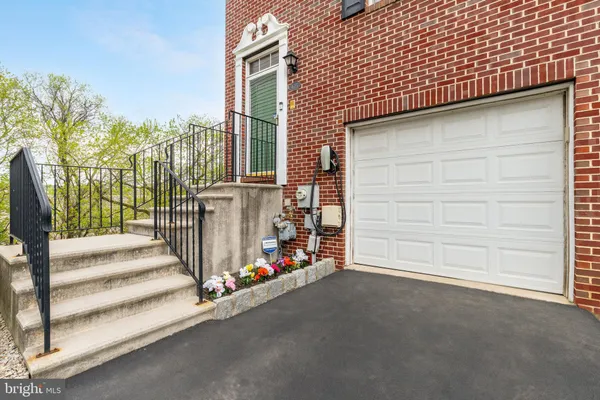 $595,000 | 425 West 5th Avenue, Conshohocken, PA 19428