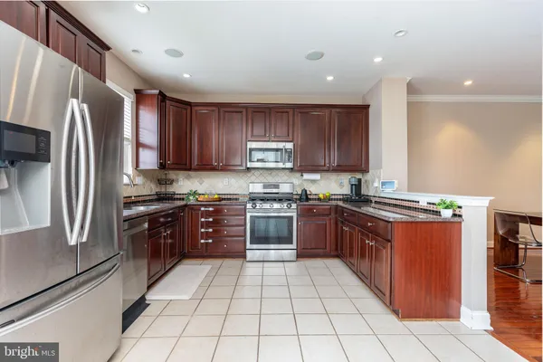 $595,000 | 425 West 5th Avenue, Conshohocken, PA 19428