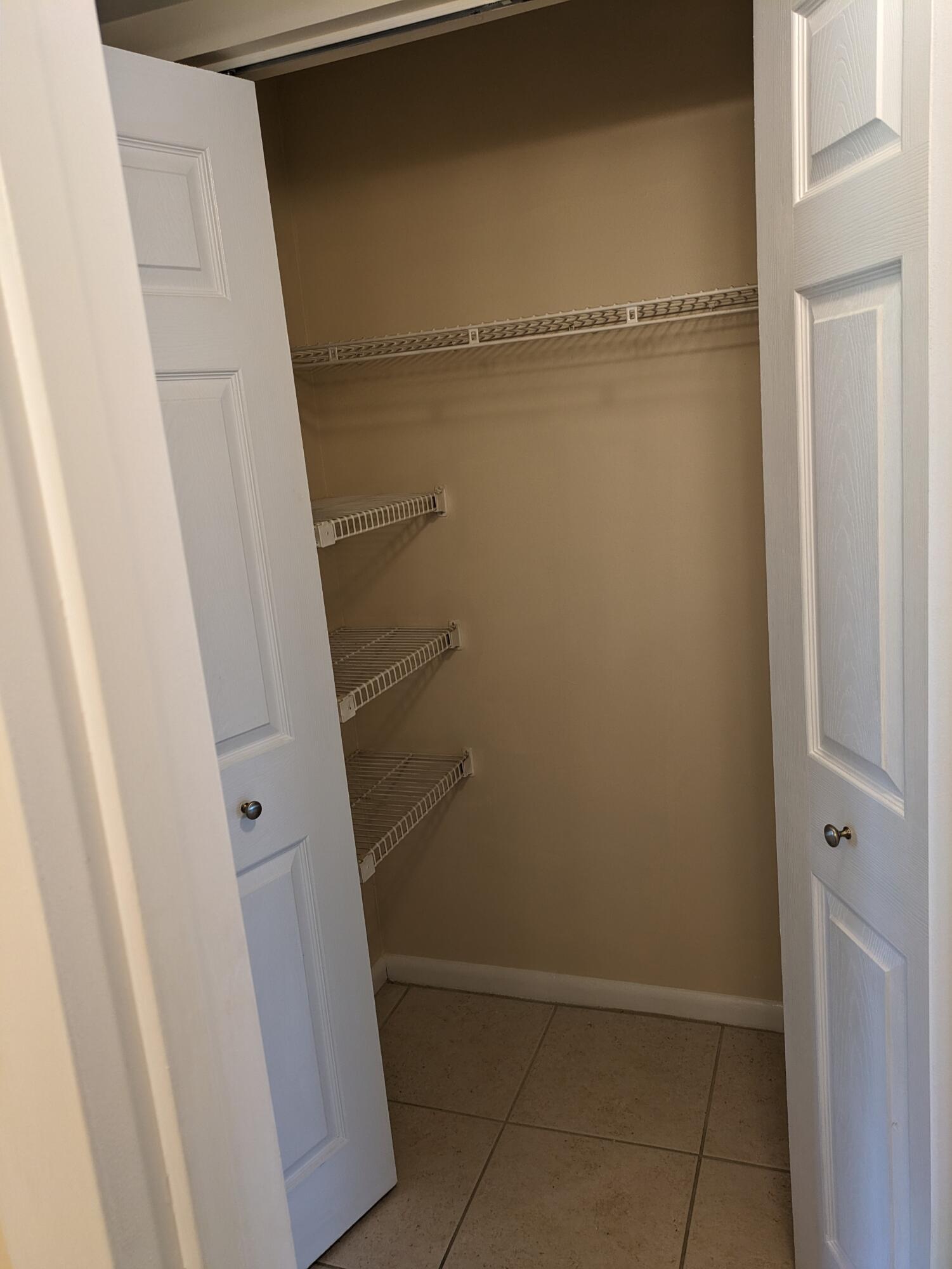 275 Suffolk F, Unit 275 Boca Raton, FL 33434 - Photo 5 of 12 Pantry
