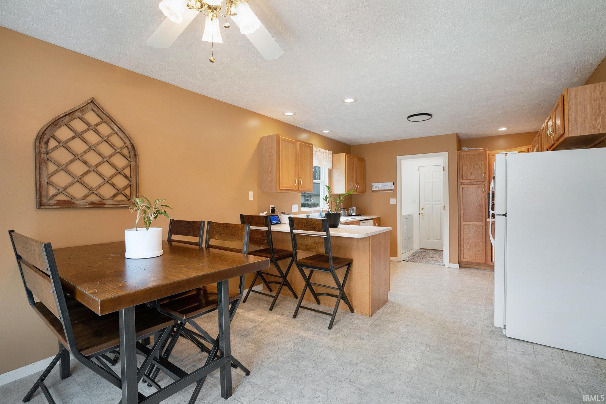 2012 Autumn Ridge Lane Elkhart, IN 46514 - Photo 7 of 20 Gallery Image 7