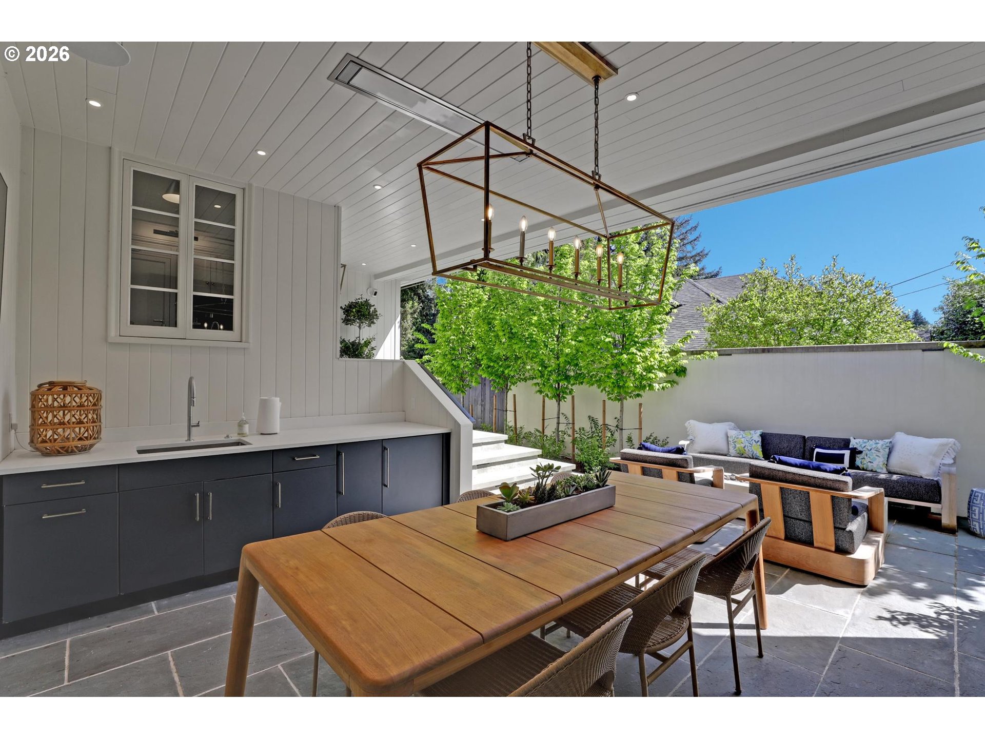2490 Southwest Arden Road Portland, OR 97201 - Photo 23 of 48 Gallery Image 23