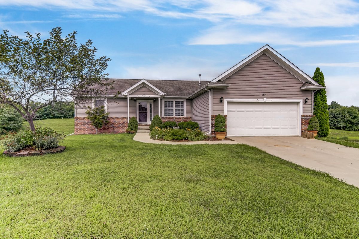 2817 Tanner Road Springfield, IL 62702 - Photo 1 of 33