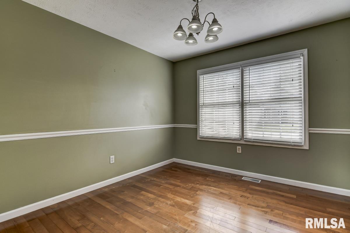 2817 Tanner Road Springfield, IL 62702 - Photo 11 of 33