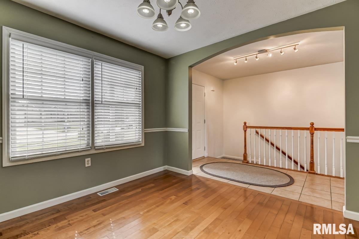 2817 Tanner Road Springfield, IL 62702 - Photo 13 of 33
