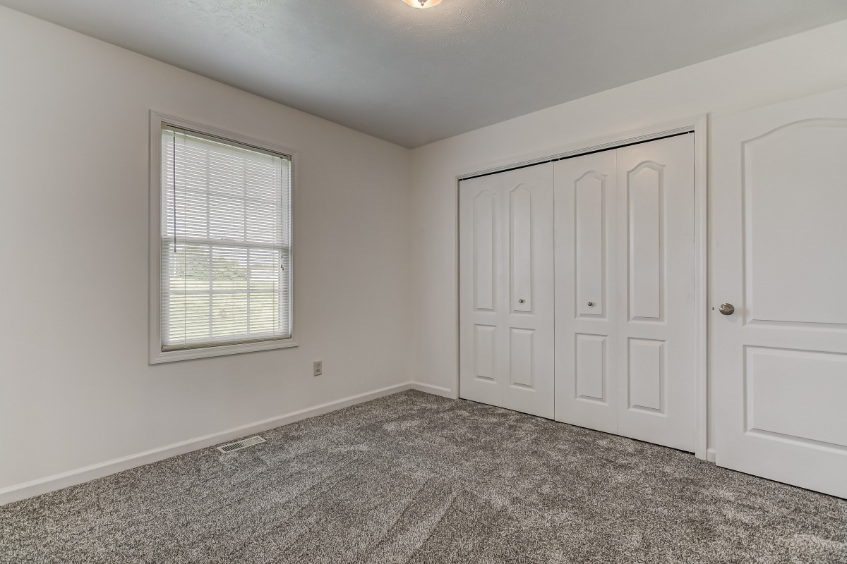 2817 Tanner Road Springfield, IL 62702 - Photo 18 of 33