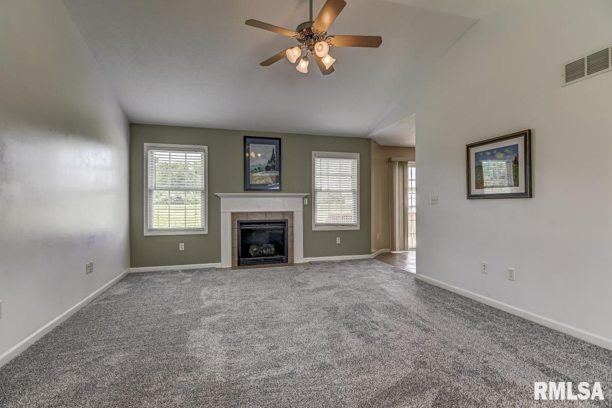 2817 Tanner Road Springfield, IL 62702 - Photo 4 of 33