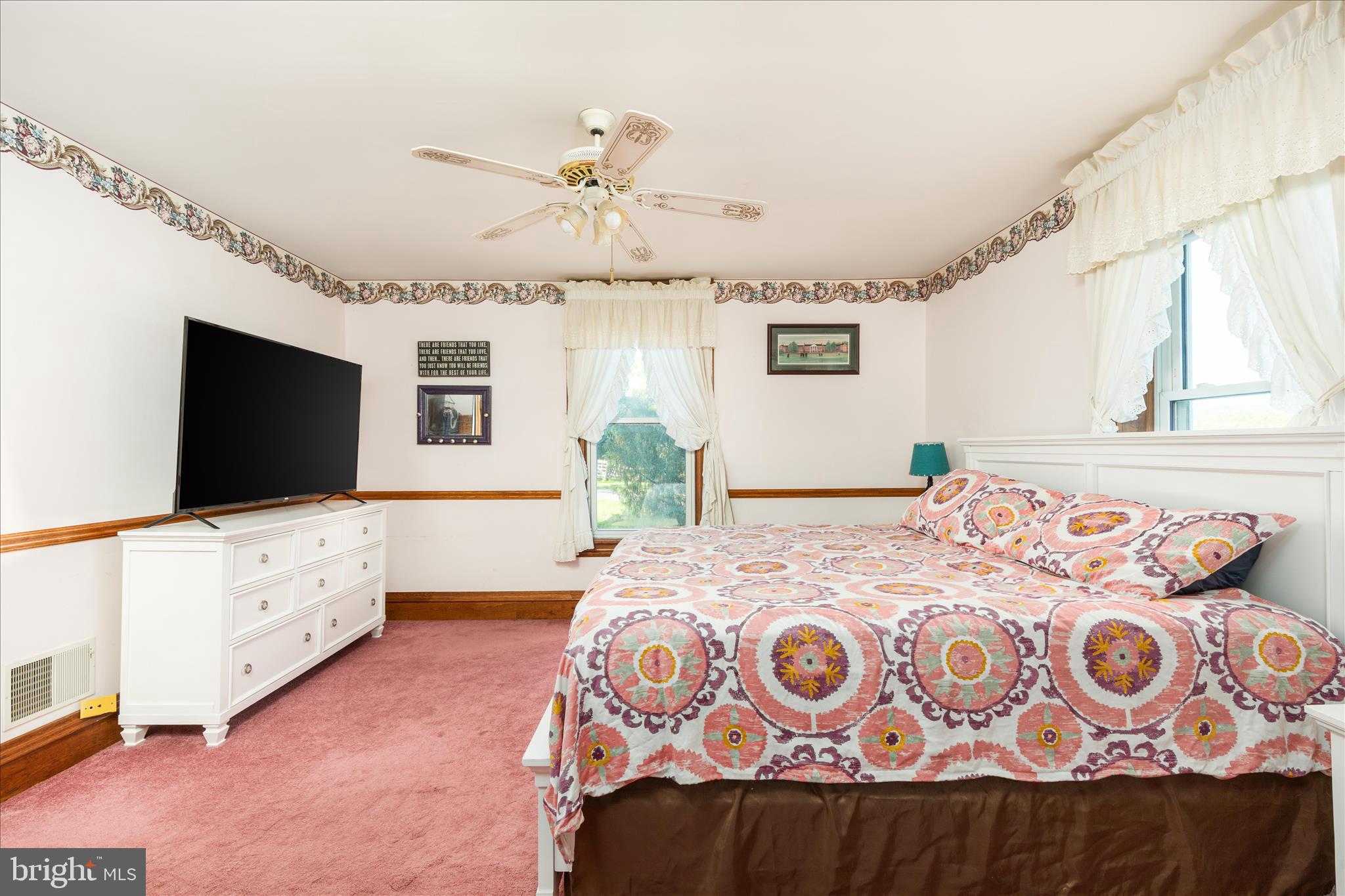 4263 St Davids Church Road Fort Valley, VA 22652 - Photo 29 of 60 Upstairs bed #1
