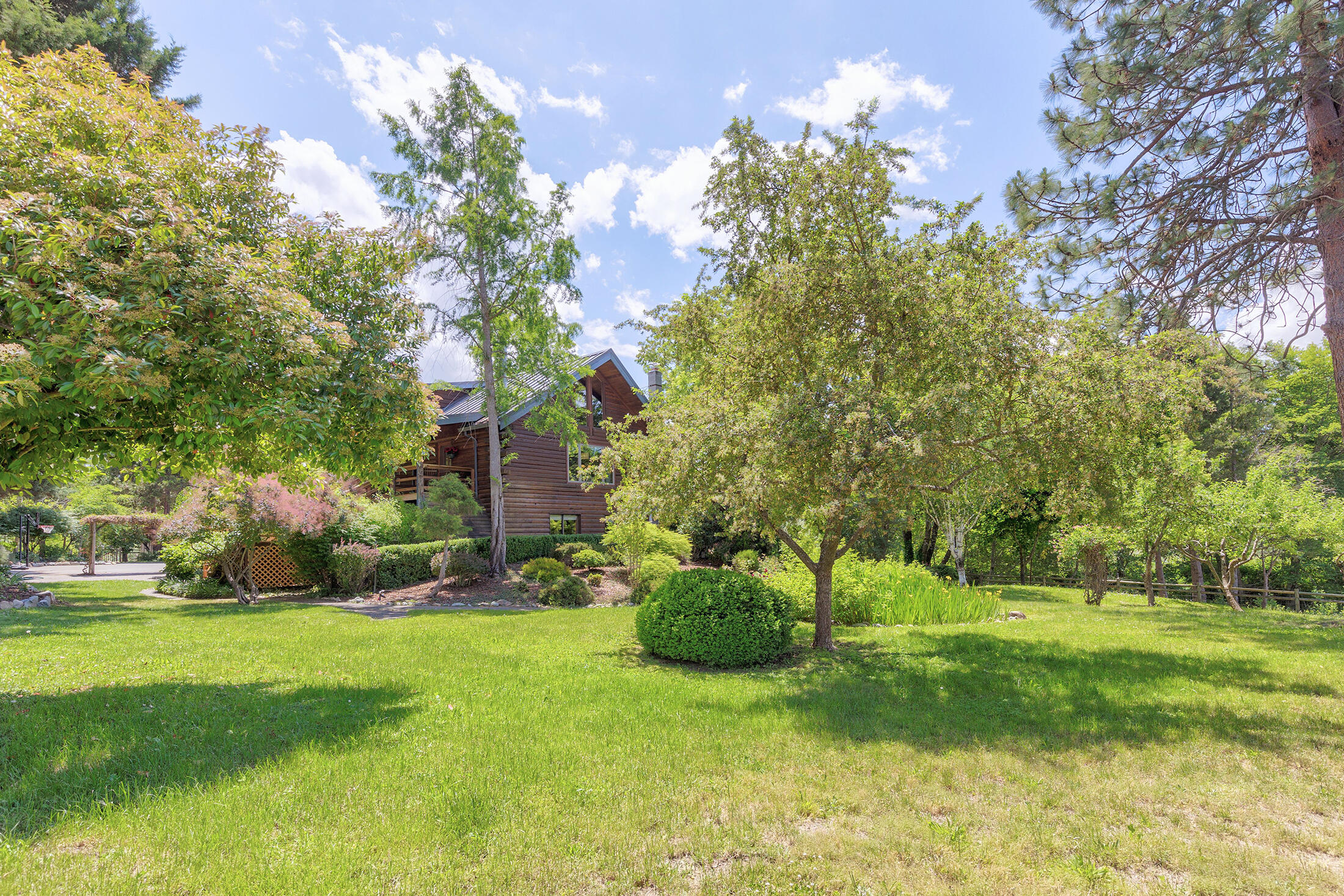 14921 North Applegate Road Grants Pass, OR 97527 - Photo 65 of 123 14921applegate026