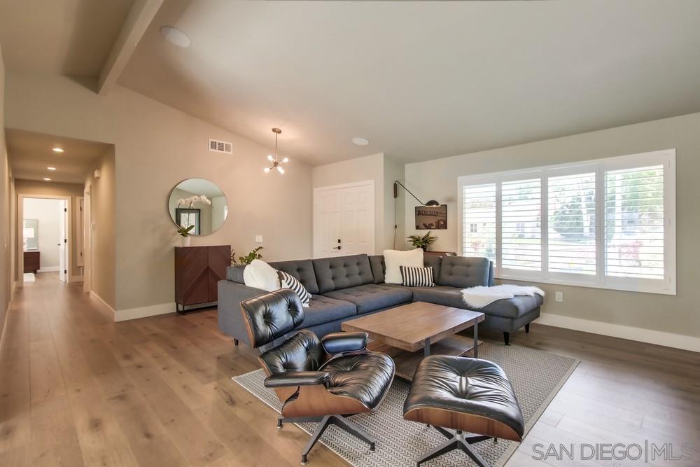 935 Elmview Drive Encinitas, CA 92024 - Photo 3 of 20