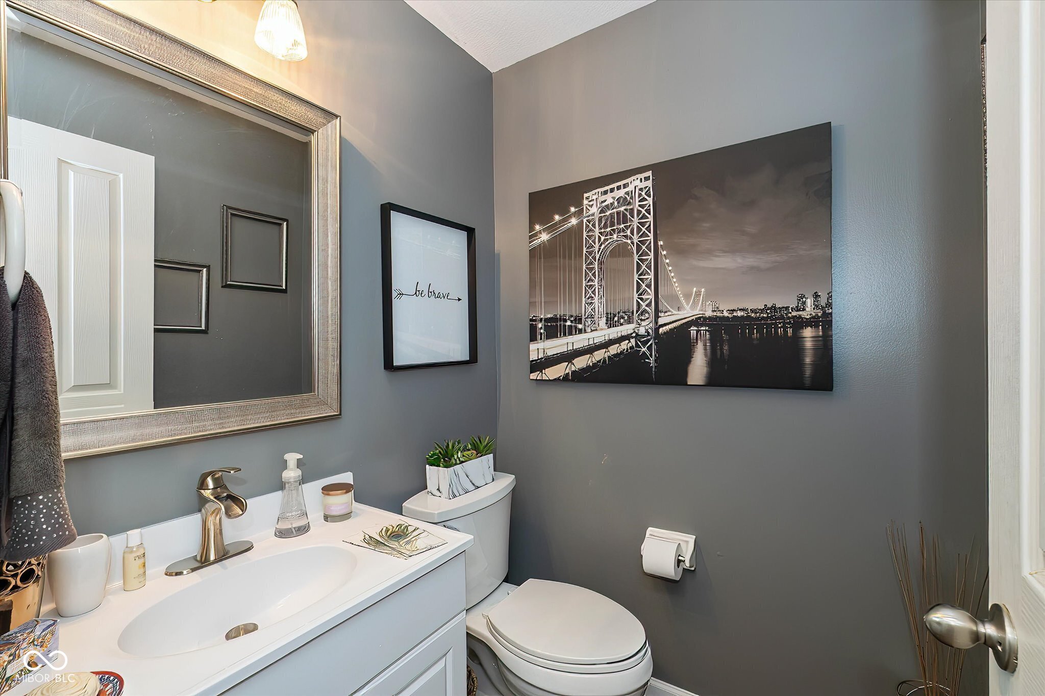 11298 Squirrel Hollow Fishers, IN 46038 - Photo 18 of 32