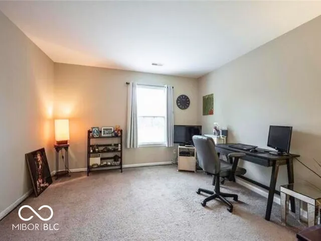 $375,000 | 11298 Squirrel Hollow, Fishers, IN 46038