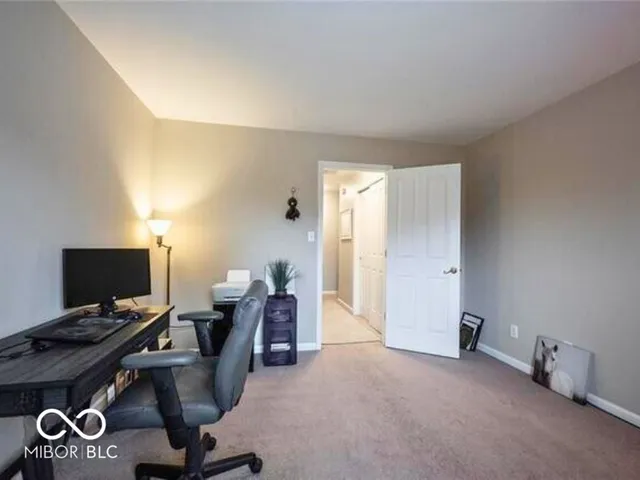 $375,000 | 11298 Squirrel Hollow, Fishers, IN 46038