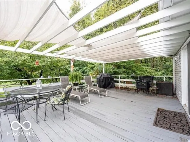 $375,000 | 11298 Squirrel Hollow, Fishers, IN 46038