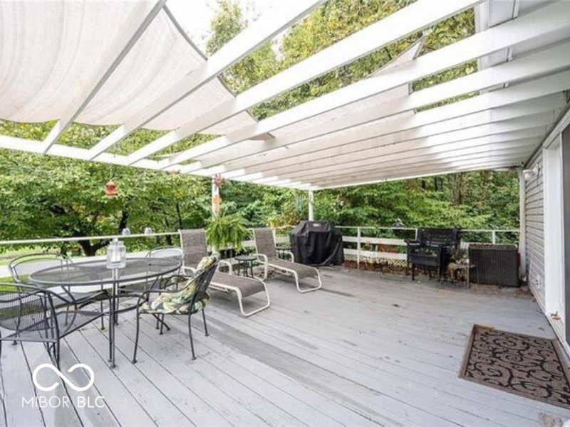 11298 Squirrel Hollow Fishers, IN 46038 - Photo 26 of 32