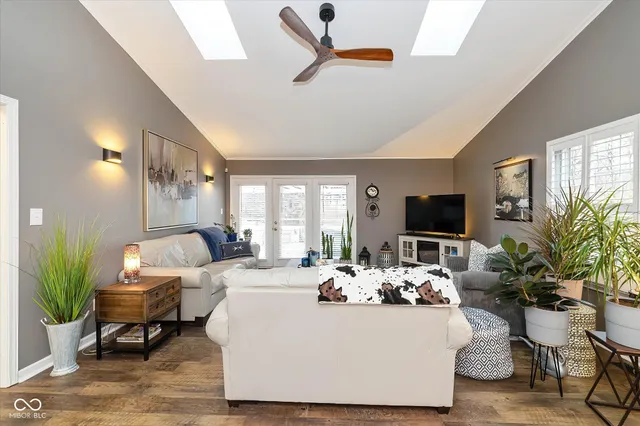 $375,000 | 11298 Squirrel Hollow, Fishers, IN 46038