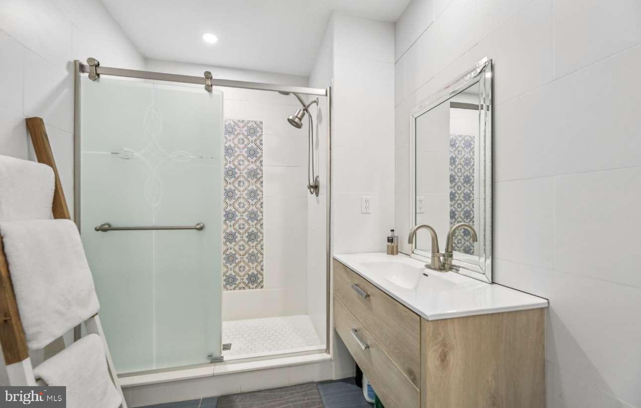10900 Tara Road Rockville, MD 20854 - Photo 25 of 38