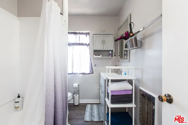 $3,900 | 5177 Bohlig Road, Los Angeles, CA 90032