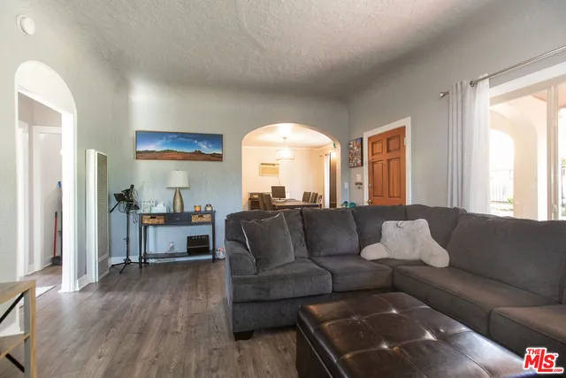 $3,900 | 5177 Bohlig Road, Los Angeles, CA 90032