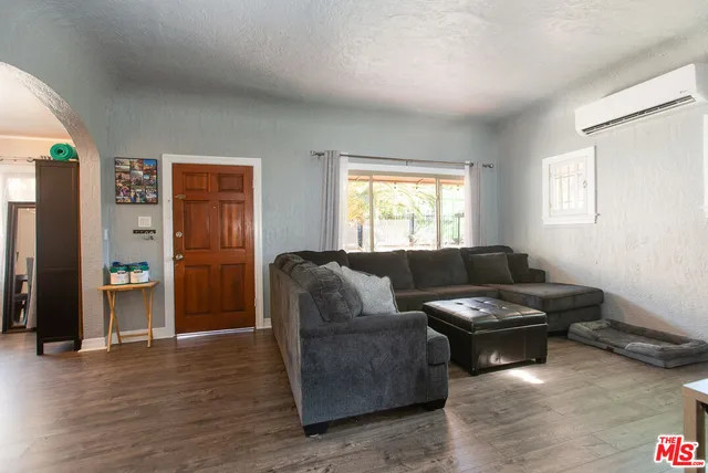 $3,900 | 5177 Bohlig Road, Los Angeles, CA 90032