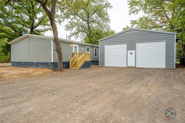 $213,000 | 200 Pecos Drive, Mabank, TX 75156