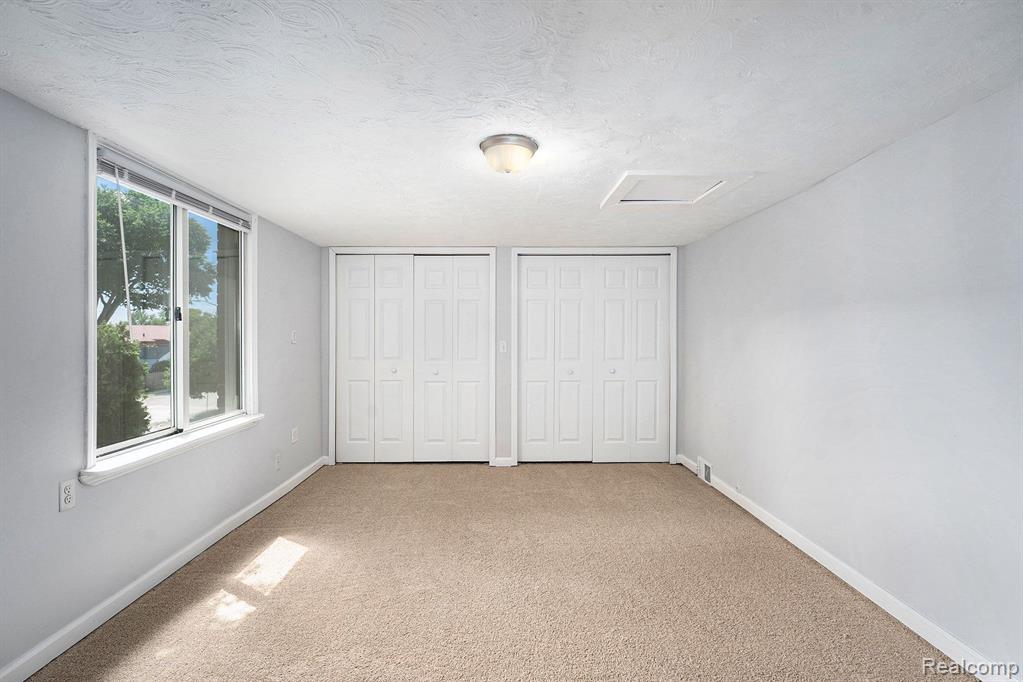 22614 Virginia Avenue Eastpointe, MI 48021 - Photo 15 of 18