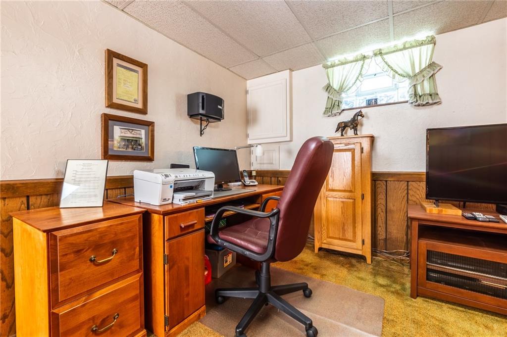 871 Lindsay Road Carnegie, PA 15106 - Photo 13 of 25 Gallery Image 13