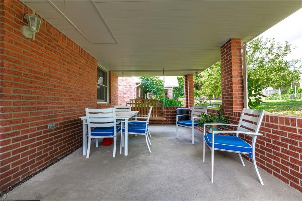 871 Lindsay Road Carnegie, PA 15106 - Photo 16 of 25 Gallery Image 16
