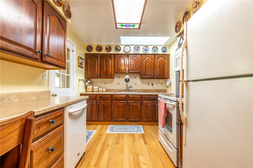 871 Lindsay Road Carnegie, PA 15106 - Photo 21 of 25 Gallery Image 21