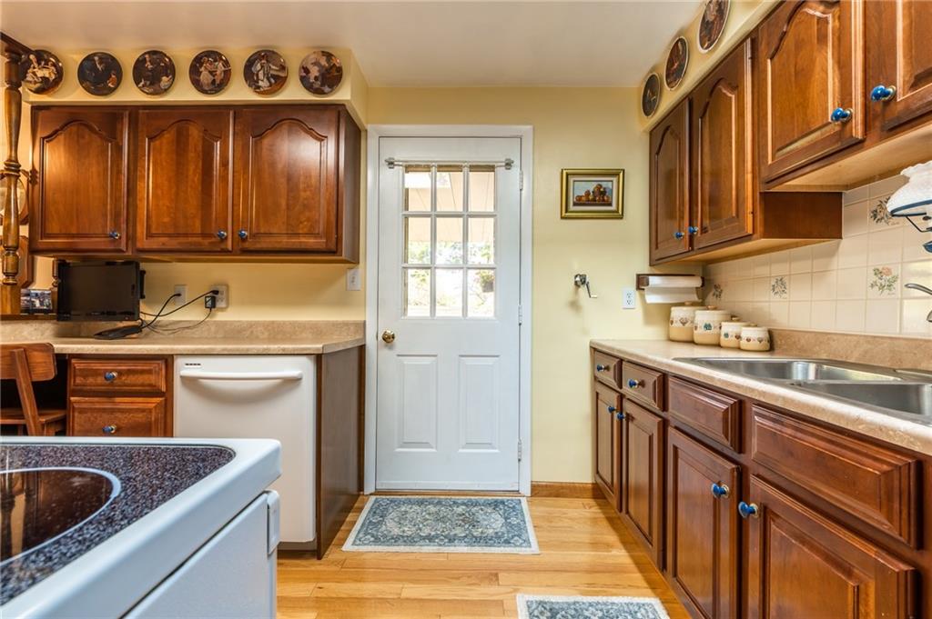 871 Lindsay Road Carnegie, PA 15106 - Photo 24 of 25 Gallery Image 24