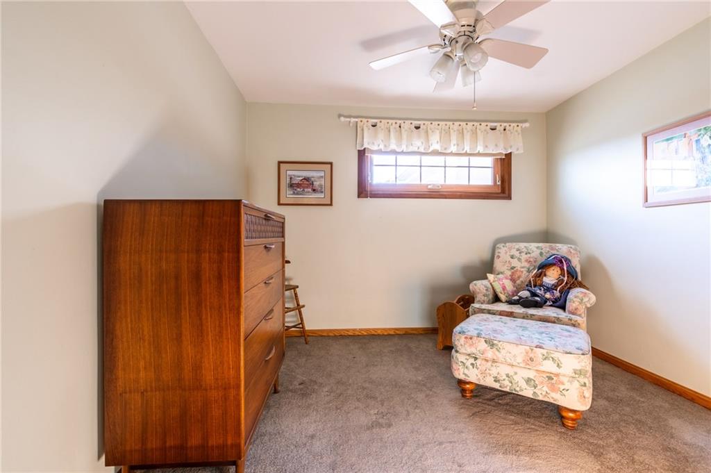871 Lindsay Road Carnegie, PA 15106 - Photo 10 of 25 Gallery Image 10